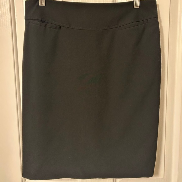 Halogen Black Pencil Skirt Size 6 - Picture 2 of 8